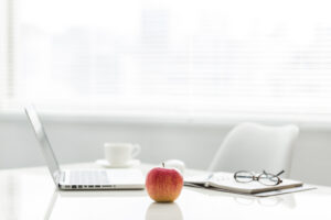bigstock-Apple-42745036 (2)